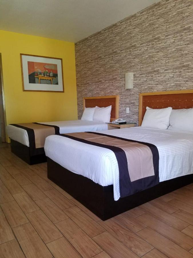 Hotel Colonial เม็กซิกาลิ ภายนอก รูปภาพ