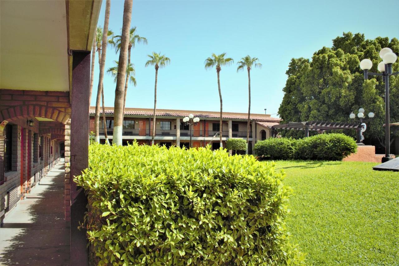 Hotel Colonial เม็กซิกาลิ ภายนอก รูปภาพ