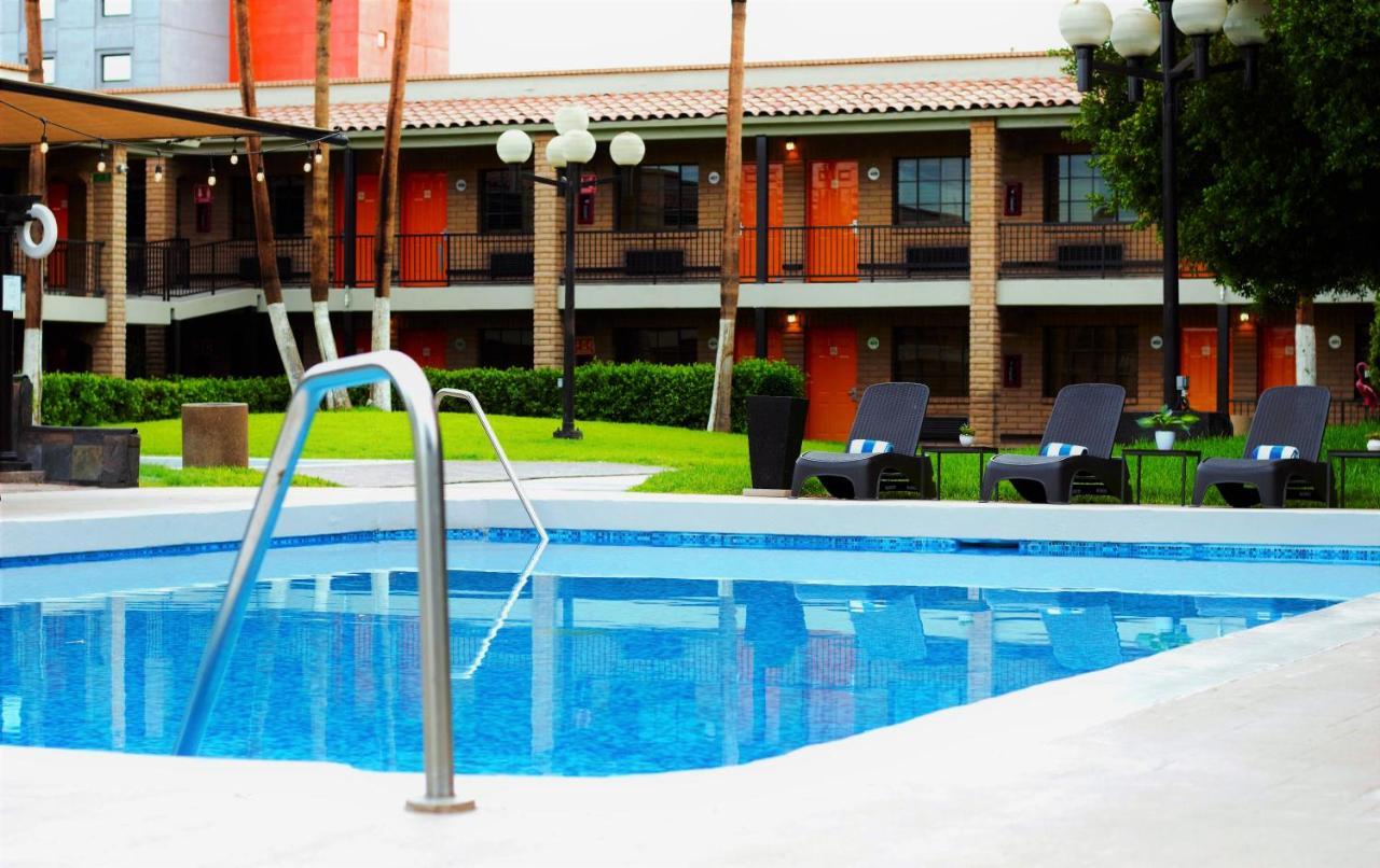 Hotel Colonial เม็กซิกาลิ ภายนอก รูปภาพ