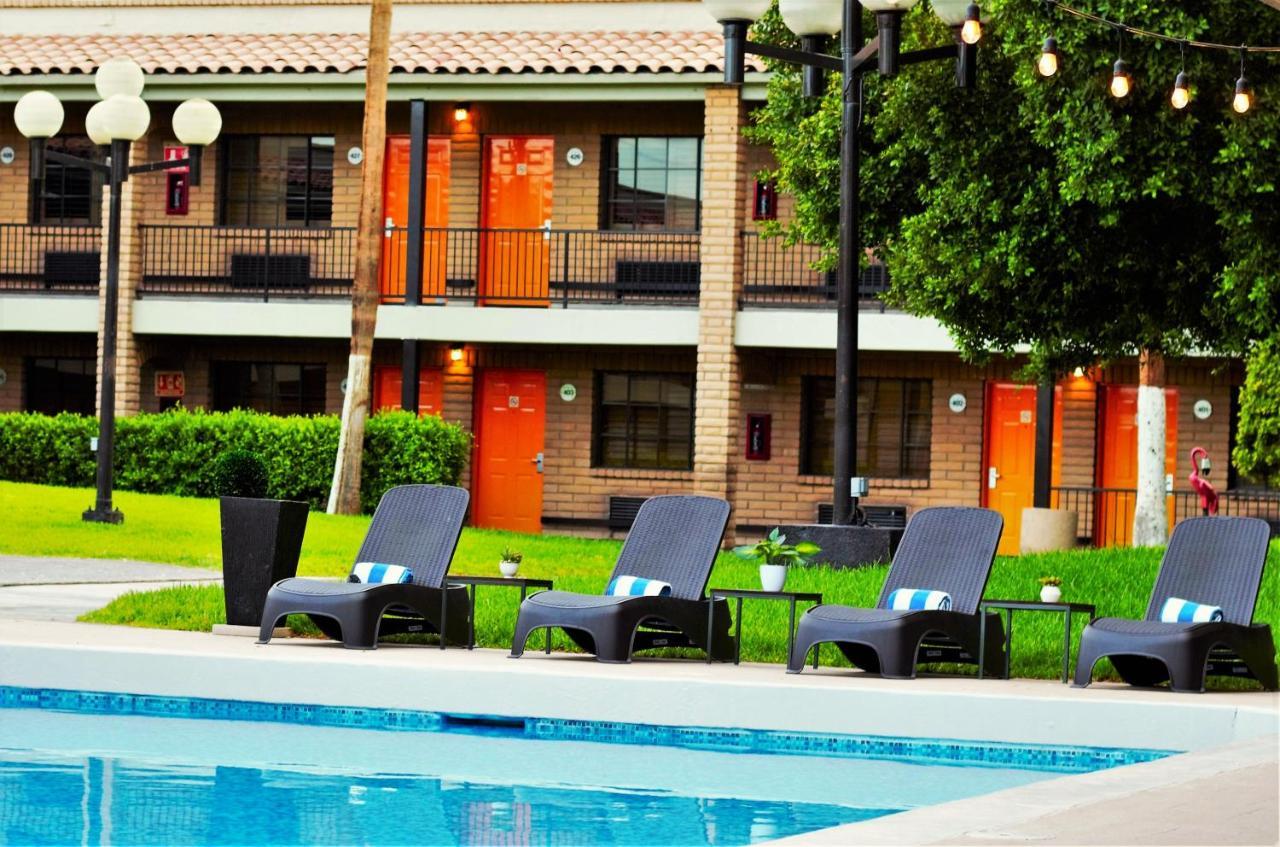 Hotel Colonial เม็กซิกาลิ ภายนอก รูปภาพ