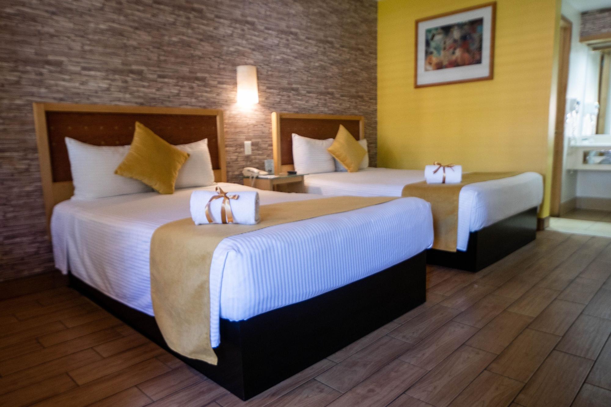 Hotel Colonial เม็กซิกาลิ ภายนอก รูปภาพ