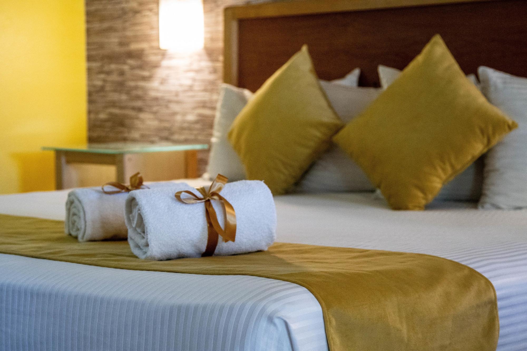 Hotel Colonial เม็กซิกาลิ ภายนอก รูปภาพ